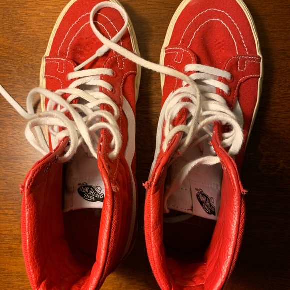 Like New • Sk8- Hi | Vans - Picture 2 of 3